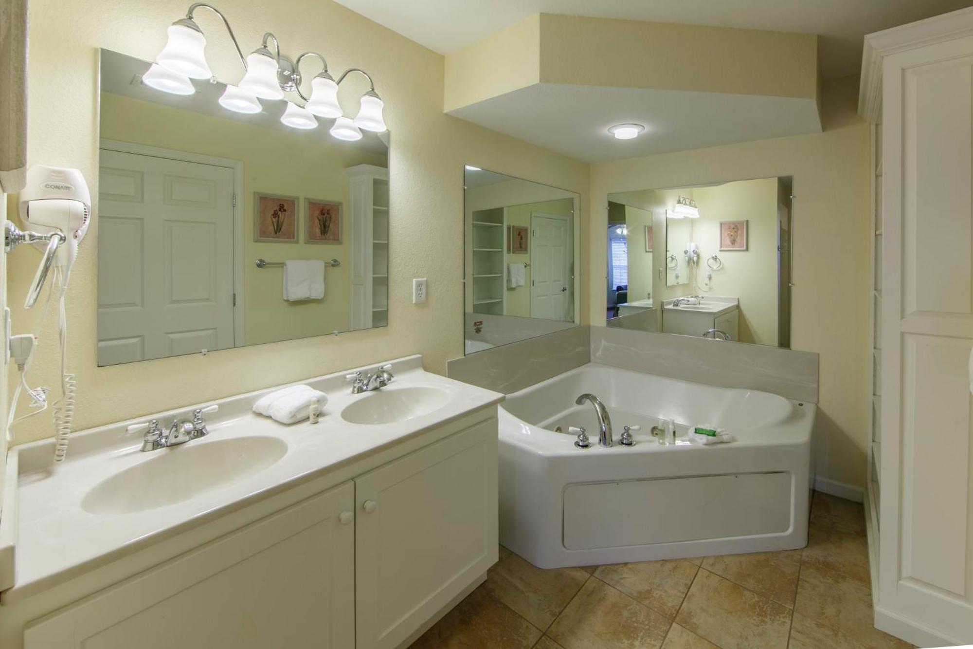 Holiday Inn Club Vacations Oak N Spruce Resort In The Berkshires Lee Extérieur photo